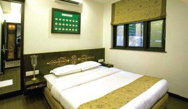 Jc Chalet Mumbai Bagian luar foto